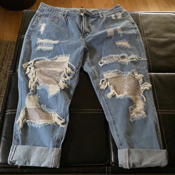 Women Distressed Denim Jeans - Picture 4 of 5